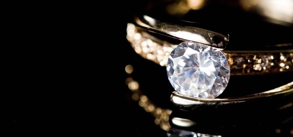 Pourquoi choisir une bague en diamant?