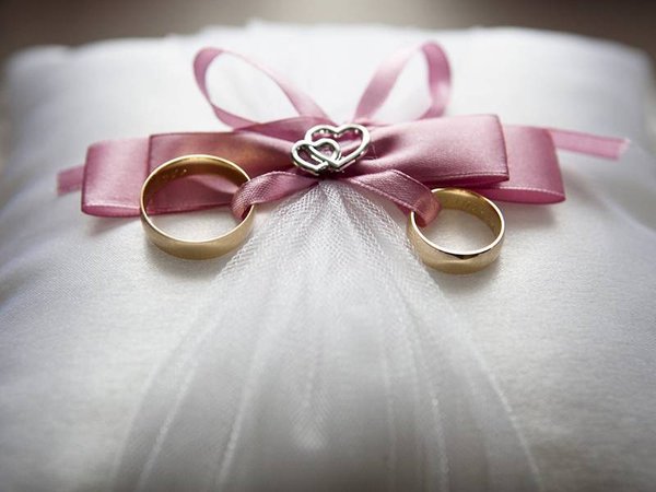 Les bijoux de mariage alternatifs : pour sortir des sentiers battus
